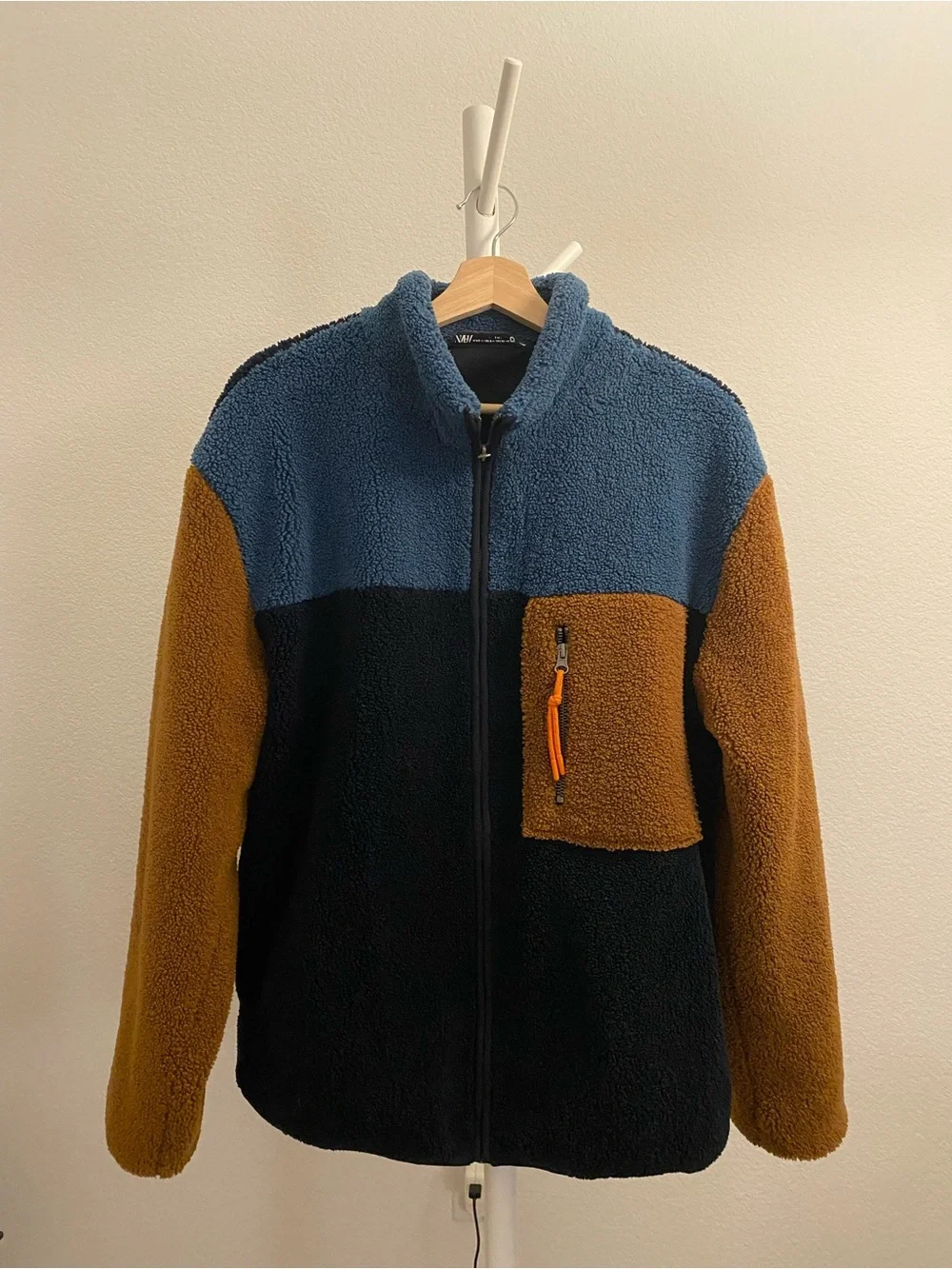 Zara Men’s Colorblock Sherpa Jacket in Blue, Black & Brown
